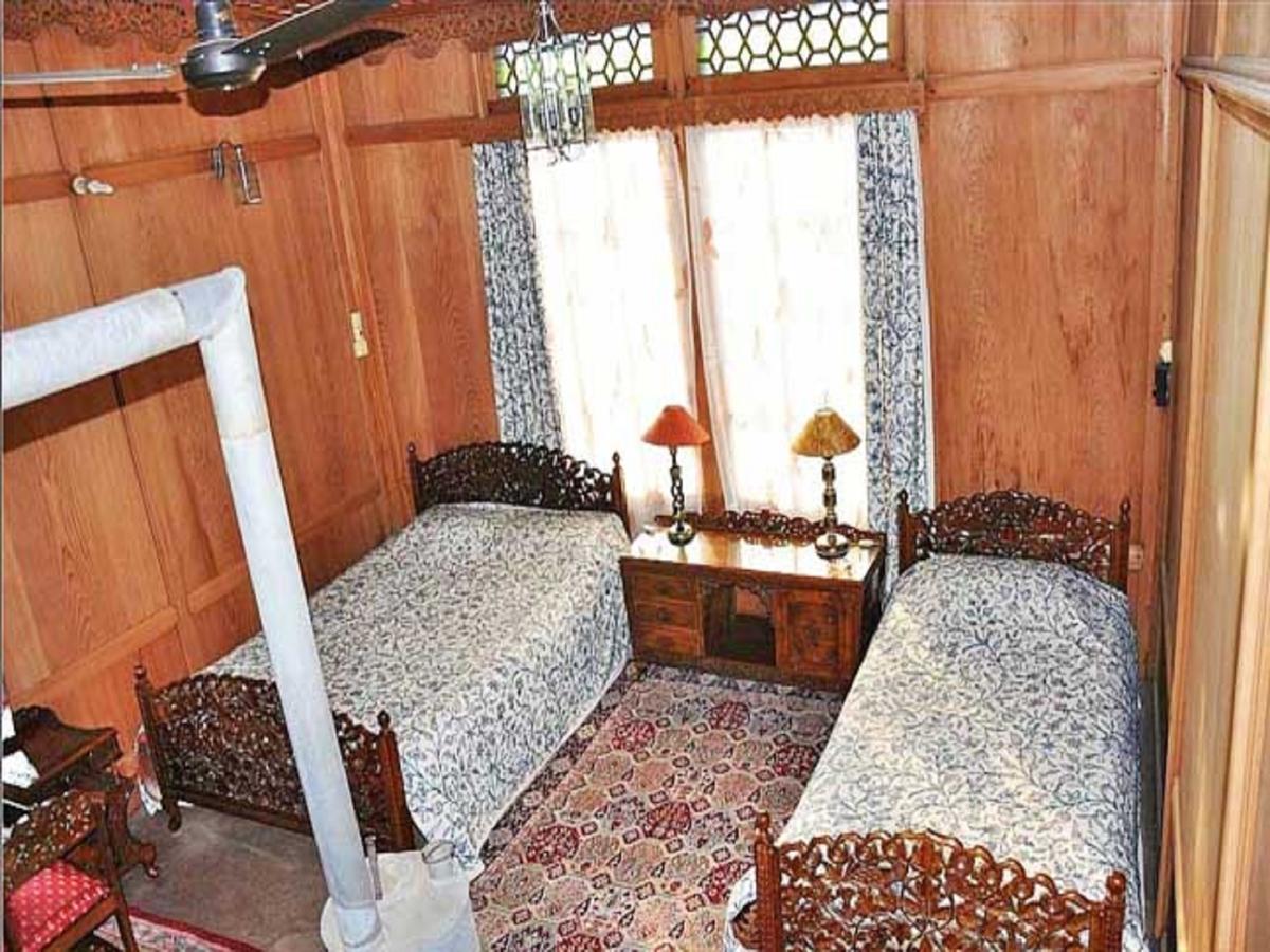 New Jersey Houseboats Nagin Bagh Bagian luar foto